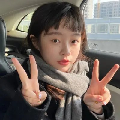 比基尼琼斯和爱的圣殿